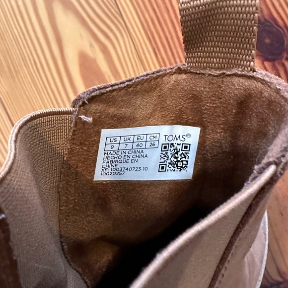 TOMS water resistant dakota boots in tan leather size 9 - great condition - Picture 6 of 9